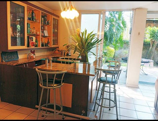 3 BEDROOM TOWNHOUSE FOR SALE IN BRAMLEY